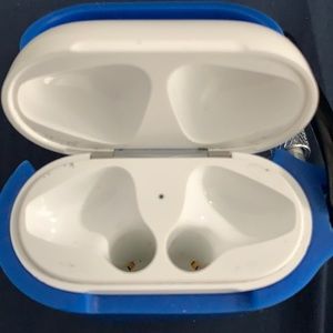 APPLE AIRPODS (GENERATION 1)